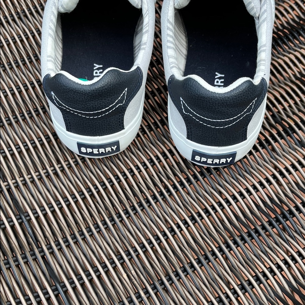 NWT Sperry Gray Topsider Sneaker - Picture 2 of 6